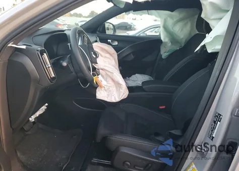 2024 Volvo Xc40 Recharge Plus z USA, uszkodzony, nr VIN YV4ER3XL7R2232557